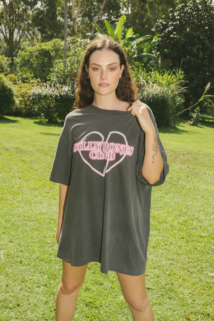 Billy Bones / Heartbreaker Neon Tee / Washed Black - Mama & Ivy