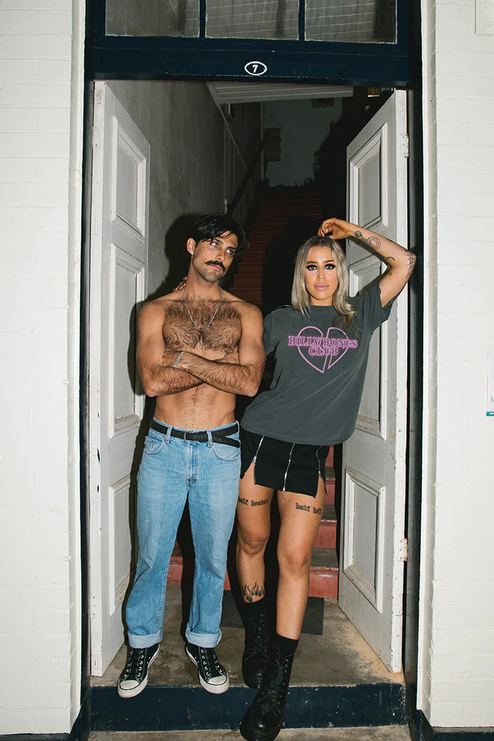 Billy Bones / Heartbreaker Neon Tee / Washed Black - Mama & Ivy