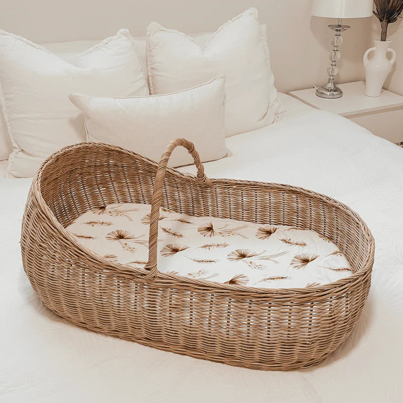 Organic Fitted Bassinet Sheet / Sun Palm - Mama & Ivy